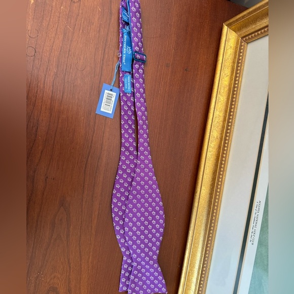 Handmade Southern Tide Bow Tie - Picture 3 of 4